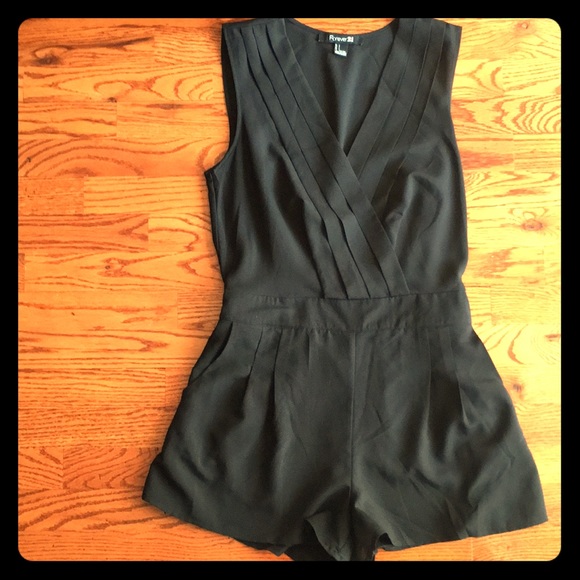 Forever 21 Other - Forever 21 Black Criss Cross Front Romper